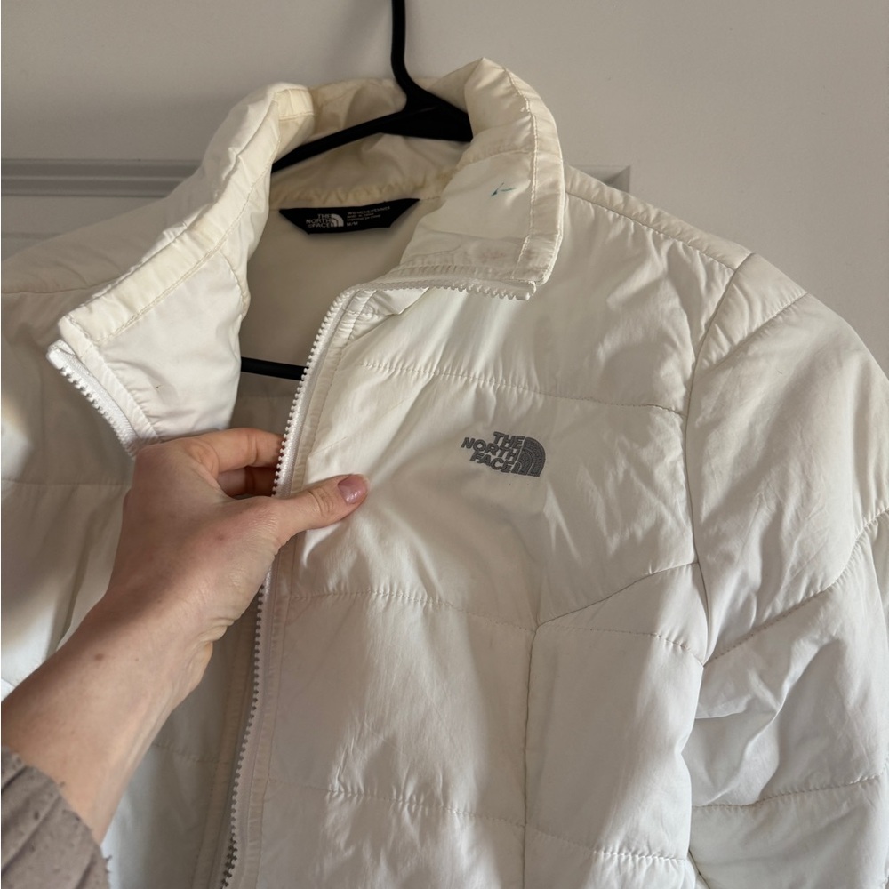 The North Face Women's Cream Puffer Jacket - Picture 2 of 5